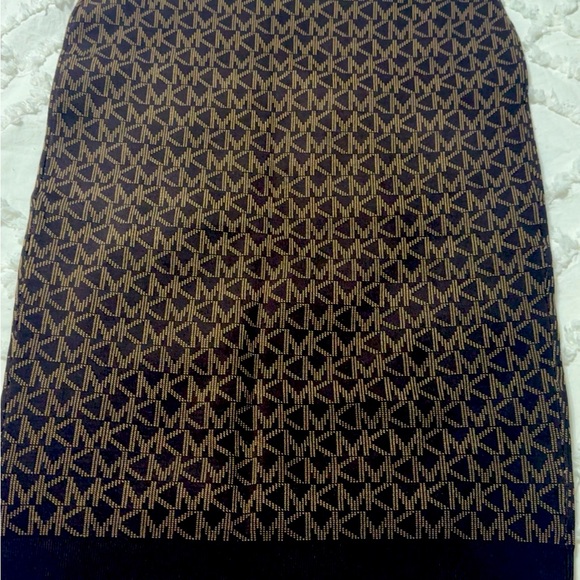 Brand new, pencil skirt from MK Michael Kors. - Picture 5 of 5